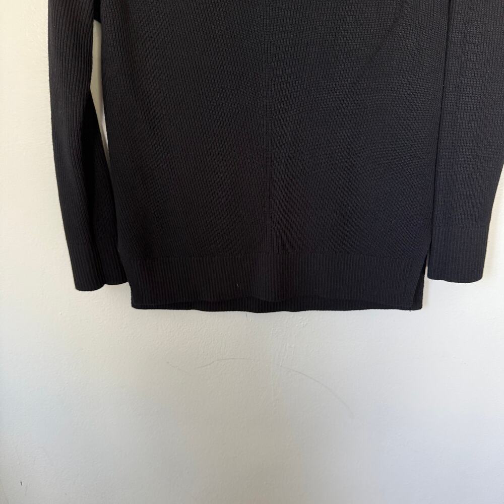 Athleta Black V Neck Ribbed long sleeves top size XS/P - Picture 4 of 8